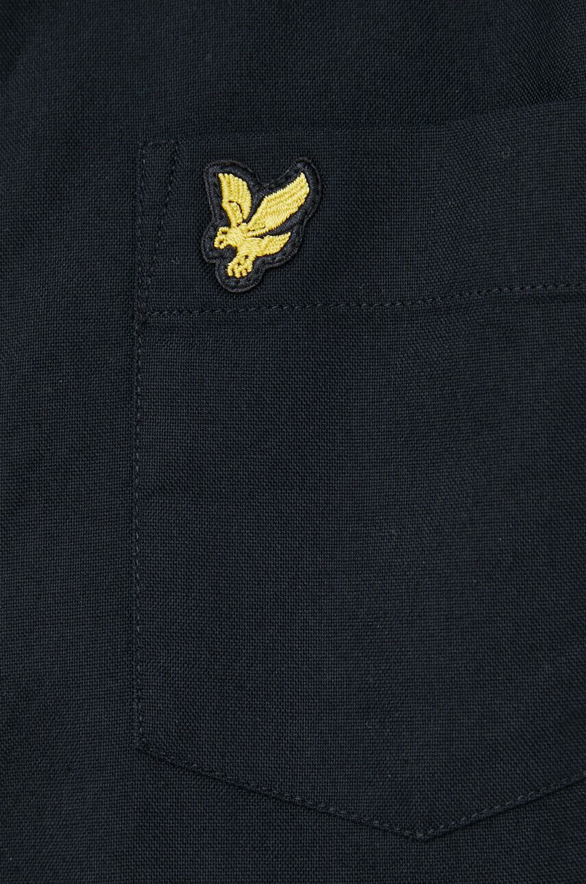 Lyle & Scott Bavlněné tričko černá barva regular s límečkem button-down - Pepit.cz