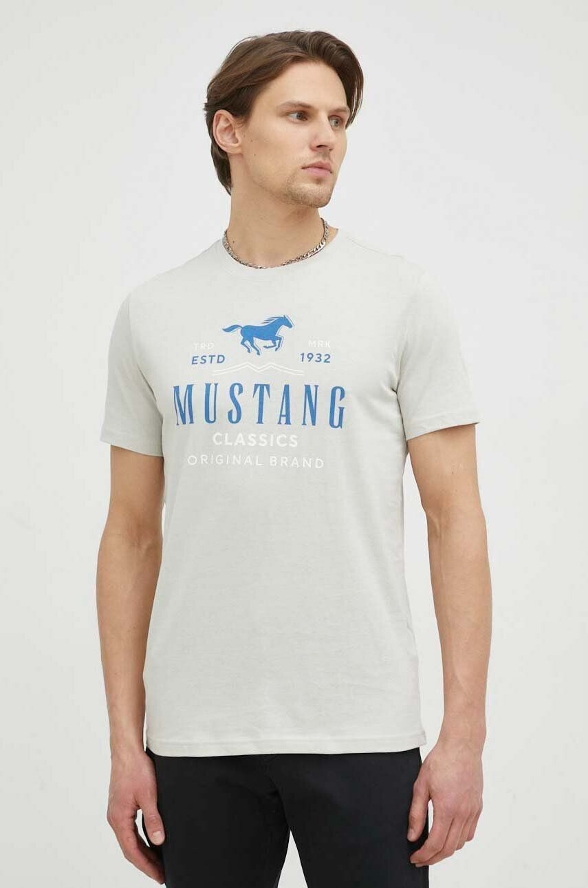 Mustang Bavlněné tričko Style Alex C Print šedá barva s potiskem - Pepit.cz