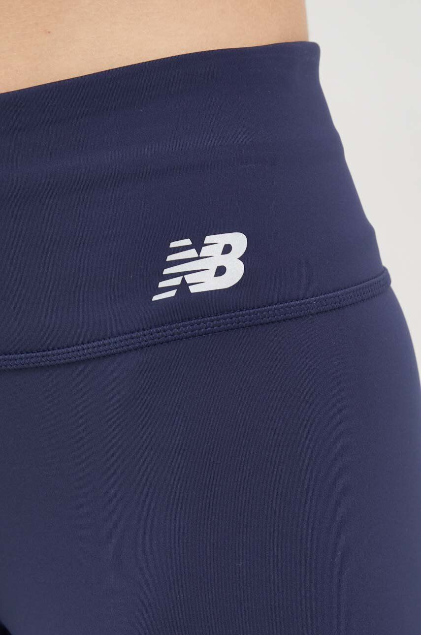 New Balance Běžecké legíny tmavomodrá barva s potiskem - Pepit.cz