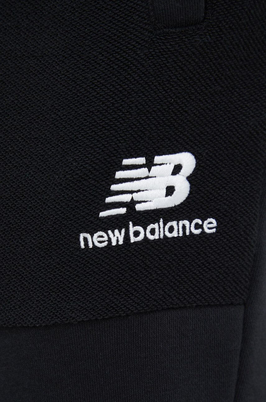 New Balance Tepláky pánské černá barva s aplikací - Pepit.cz