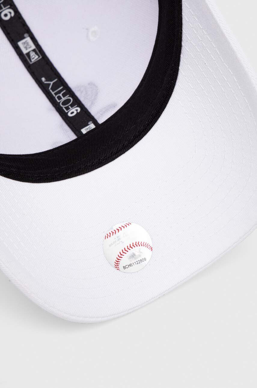 New Era Bavlněná baseballová čepice bílá barva s aplikací CHICAGO WHITE SOX - Pepit.cz