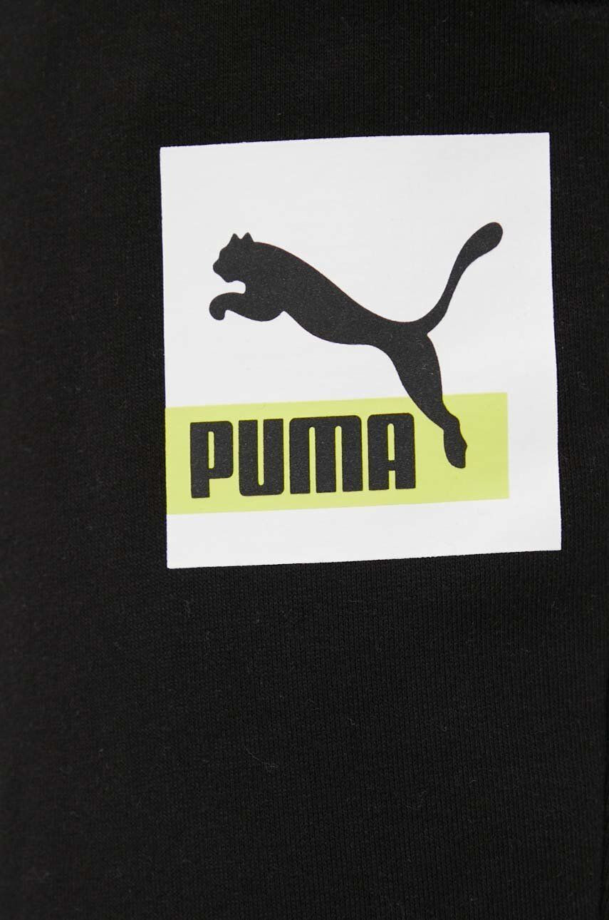 Puma Kalhoty 533654 pánské černá barva s potiskem - Pepit.cz