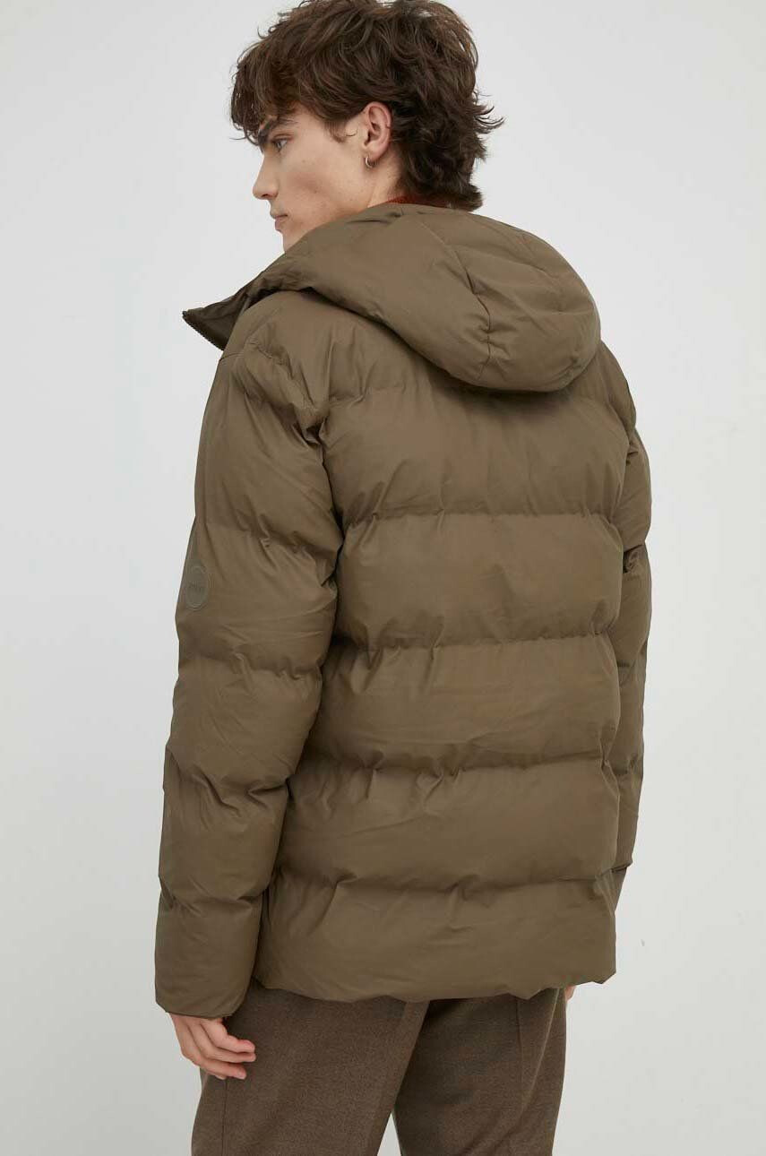 Rains Bunda 15060 puffer jacket hnědá barva zimní - Pepit.cz