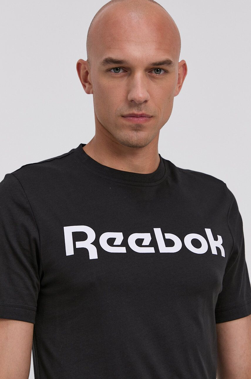 Reebok Bavlněné tričko Street GJ0136 černá barva s potiskem - Pepit.cz