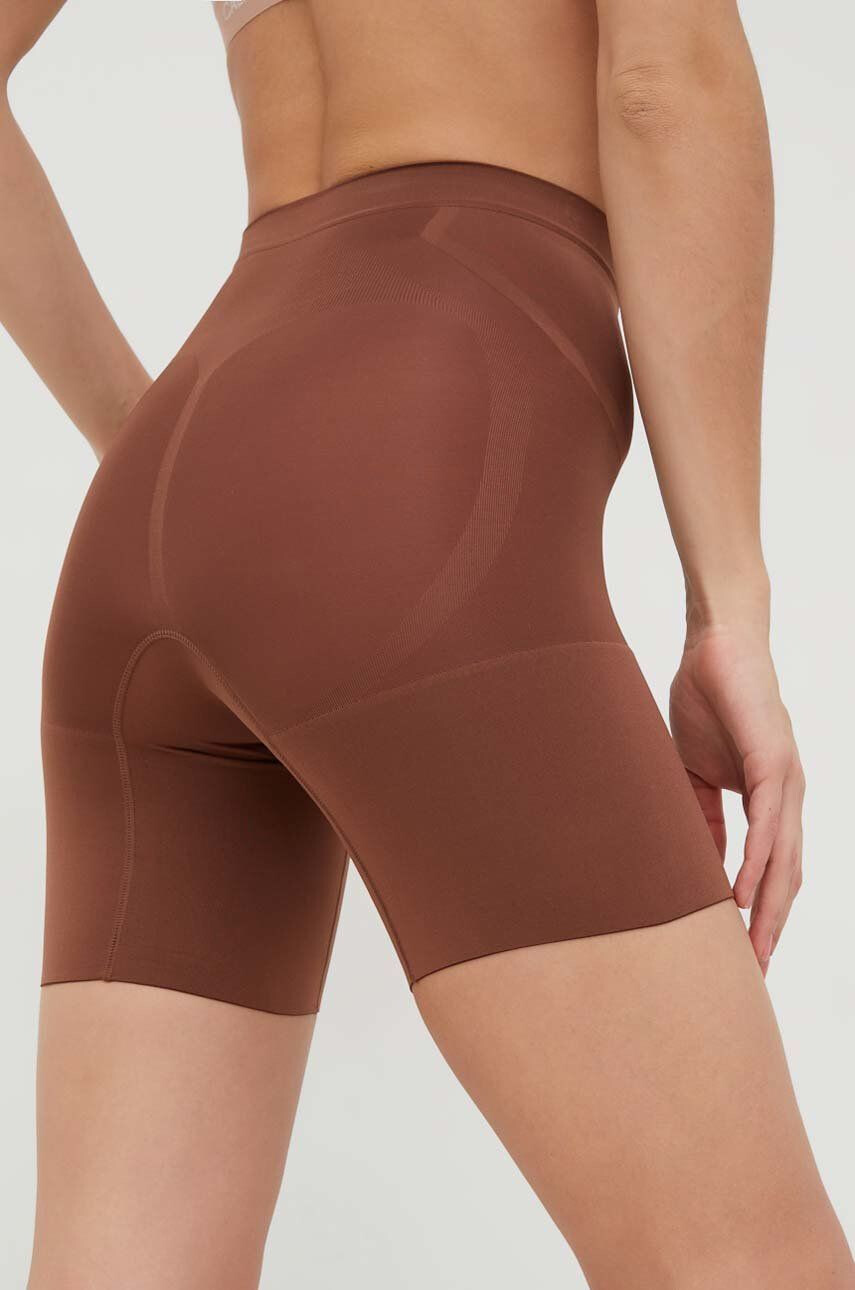 Spanx Modelující šortky Oncore Mid-Thigh - Pepit.cz