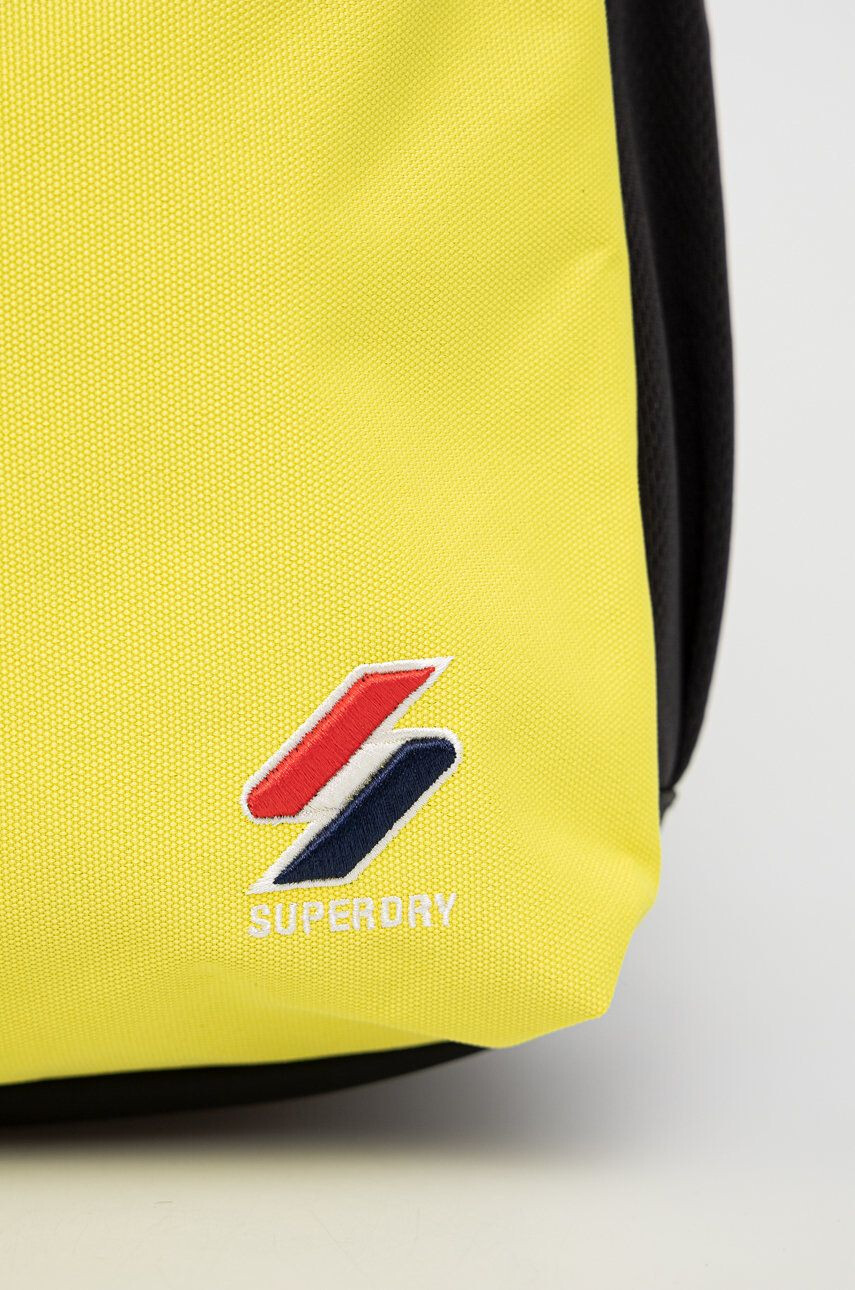 Superdry Batoh dámský žlutá barva velký hladký - Pepit.cz