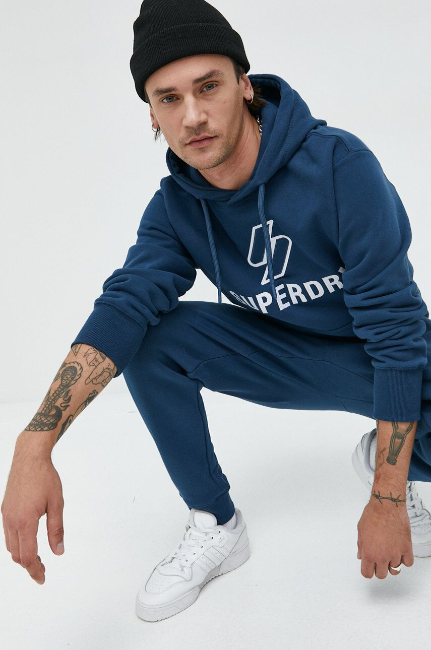 Superdry Bavlněná mikina pánská tmavomodrá barva s kapucí s aplikací - Pepit.cz