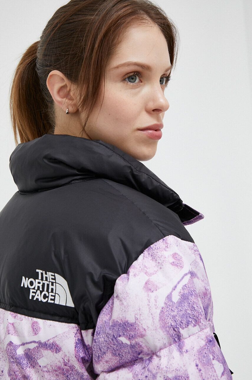 The North Face Péřová bunda NUPTSE SHORT JACKET dámská fialová barva zimní - Pepit.cz