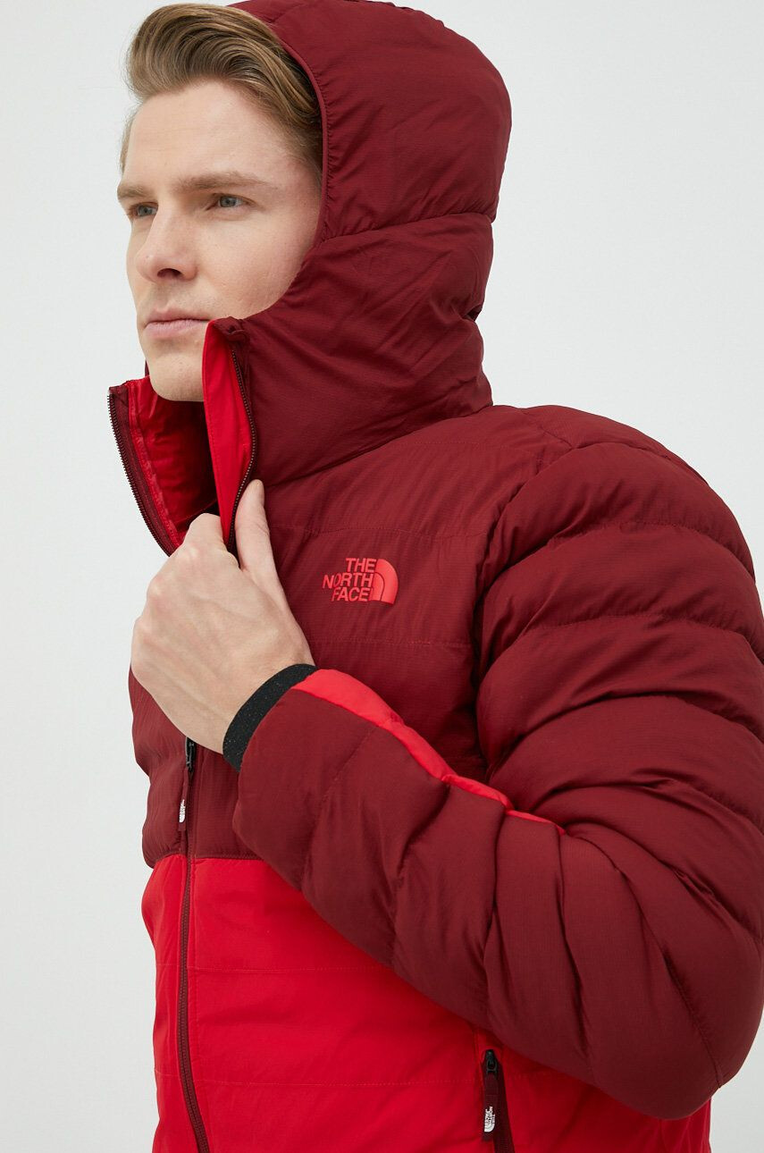 The North Face Sportovní bunda ThermoBall 50/50 červená barva - Pepit.cz