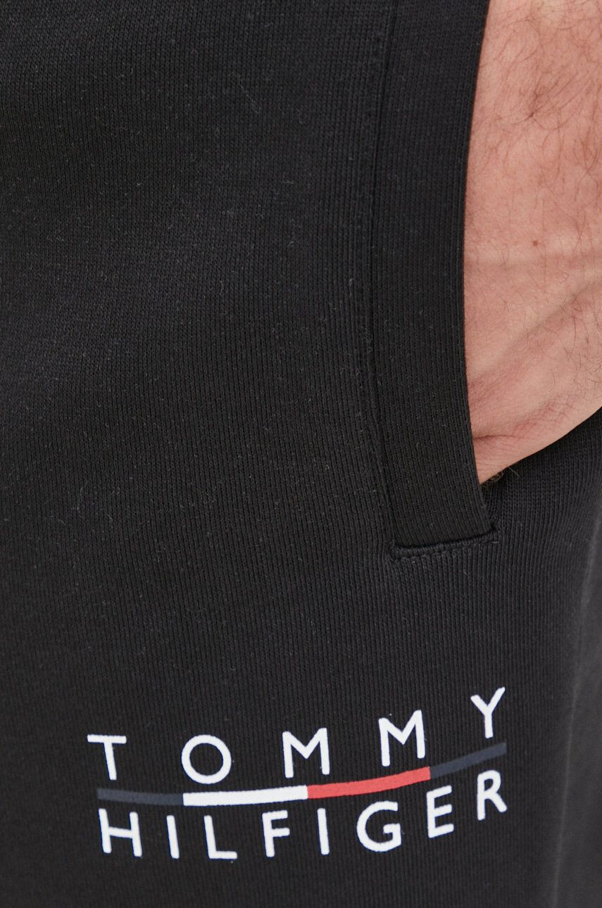 Tommy Hilfiger Bavlněné šortky pánské černá barva - Pepit.cz