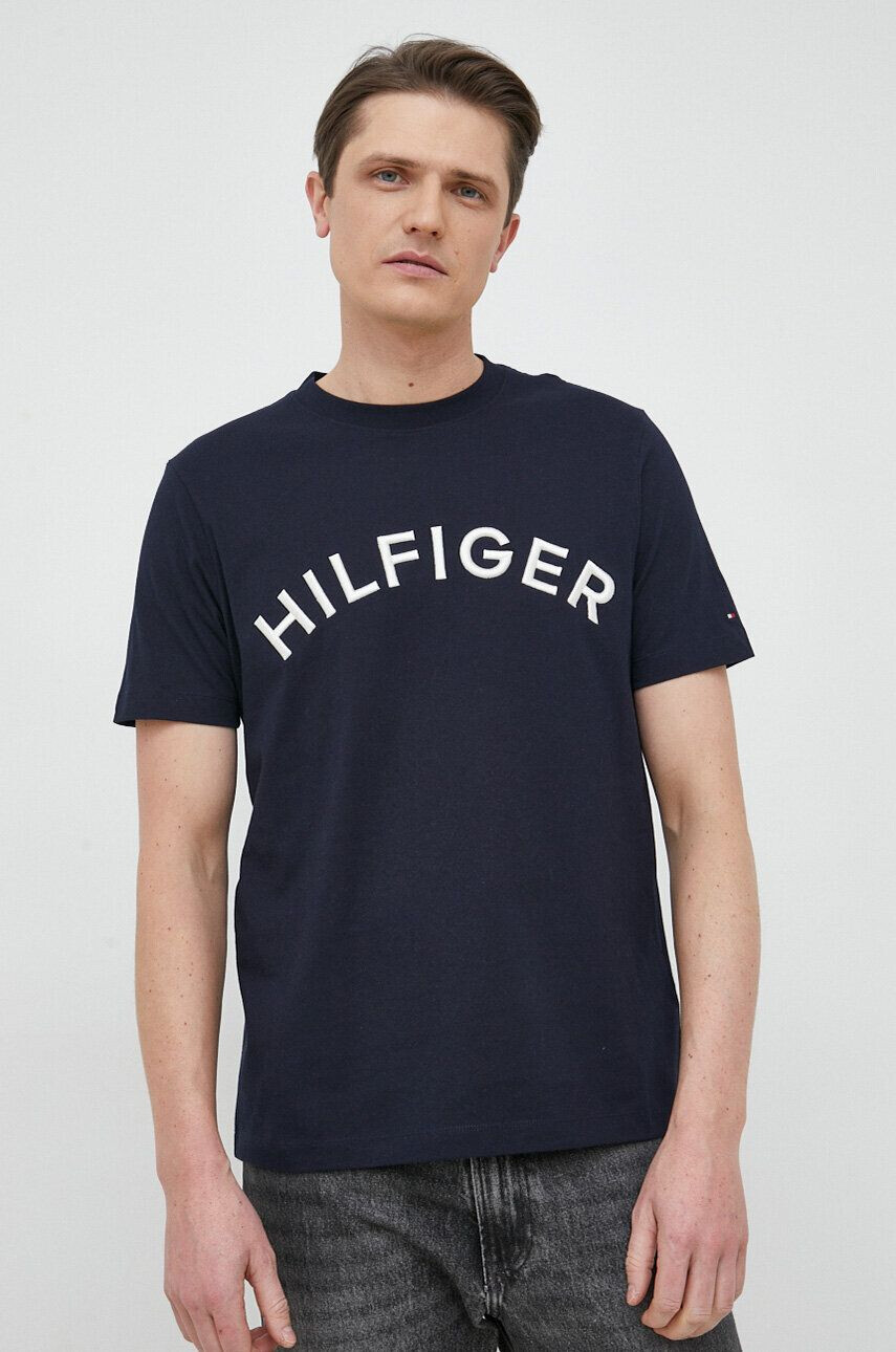 Tommy Hilfiger Bavlněné tričko tmavomodrá barva - Pepit.cz