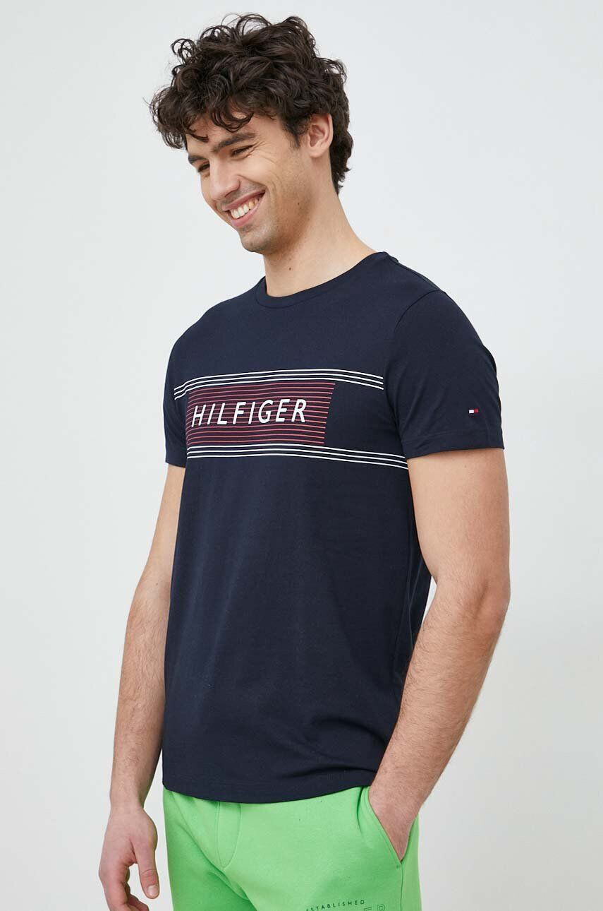 Tommy Hilfiger Bavlněné tričko tmavomodrá barva s potiskem - Pepit.cz