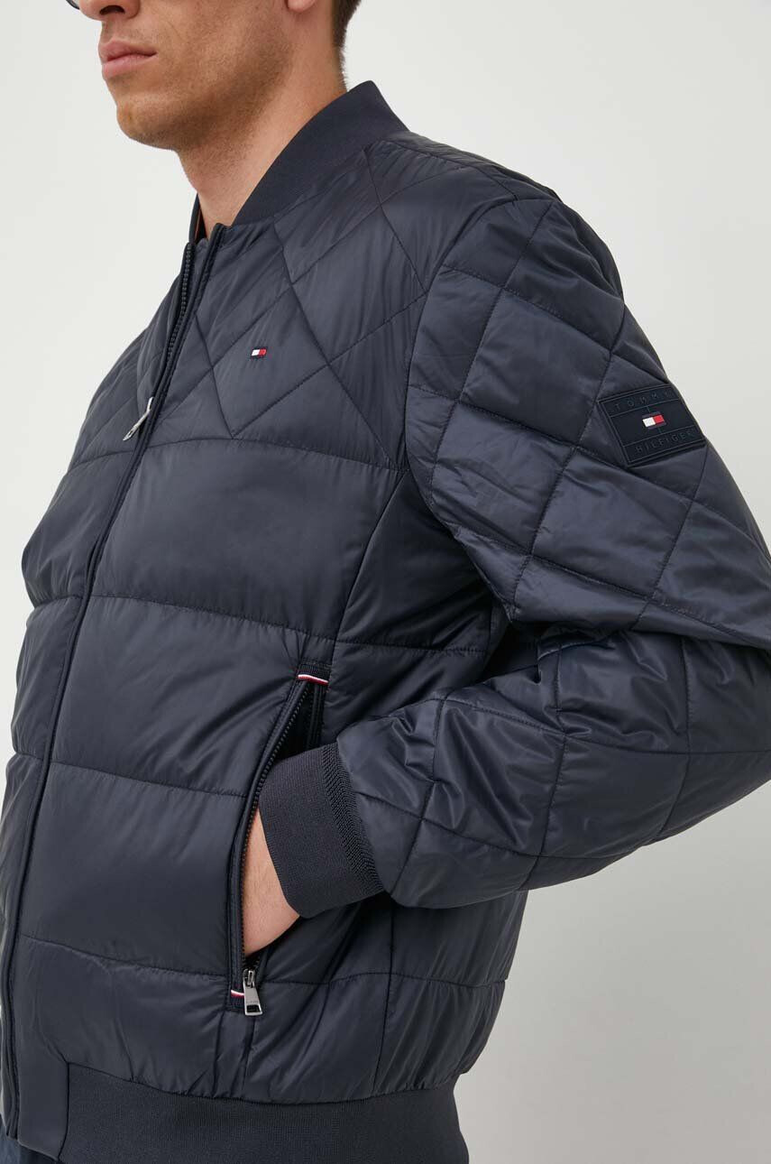 Tommy Hilfiger Bomber bunda tmavomodrá barva přechodná - Pepit.cz