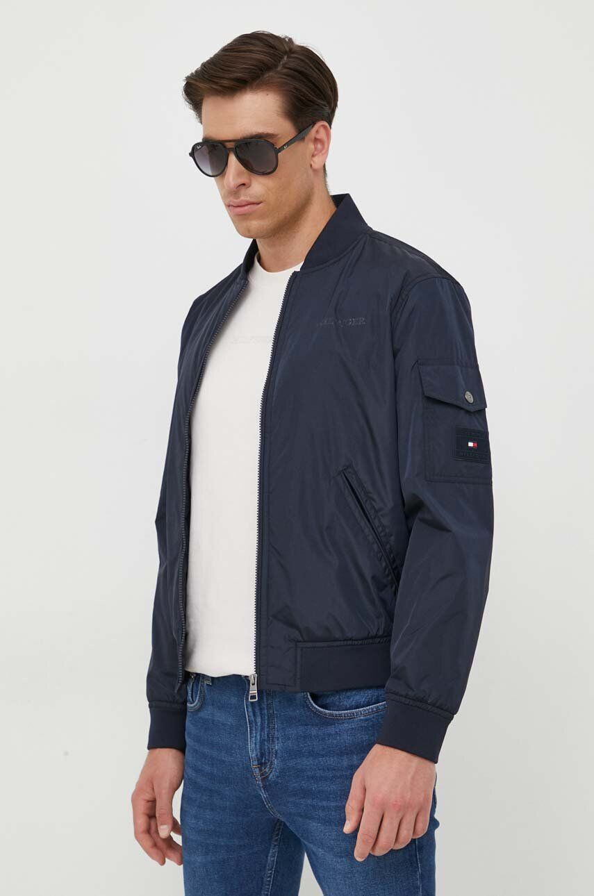 Tommy Hilfiger Bomber bunda tmavomodrá barva přechodná - Pepit.cz