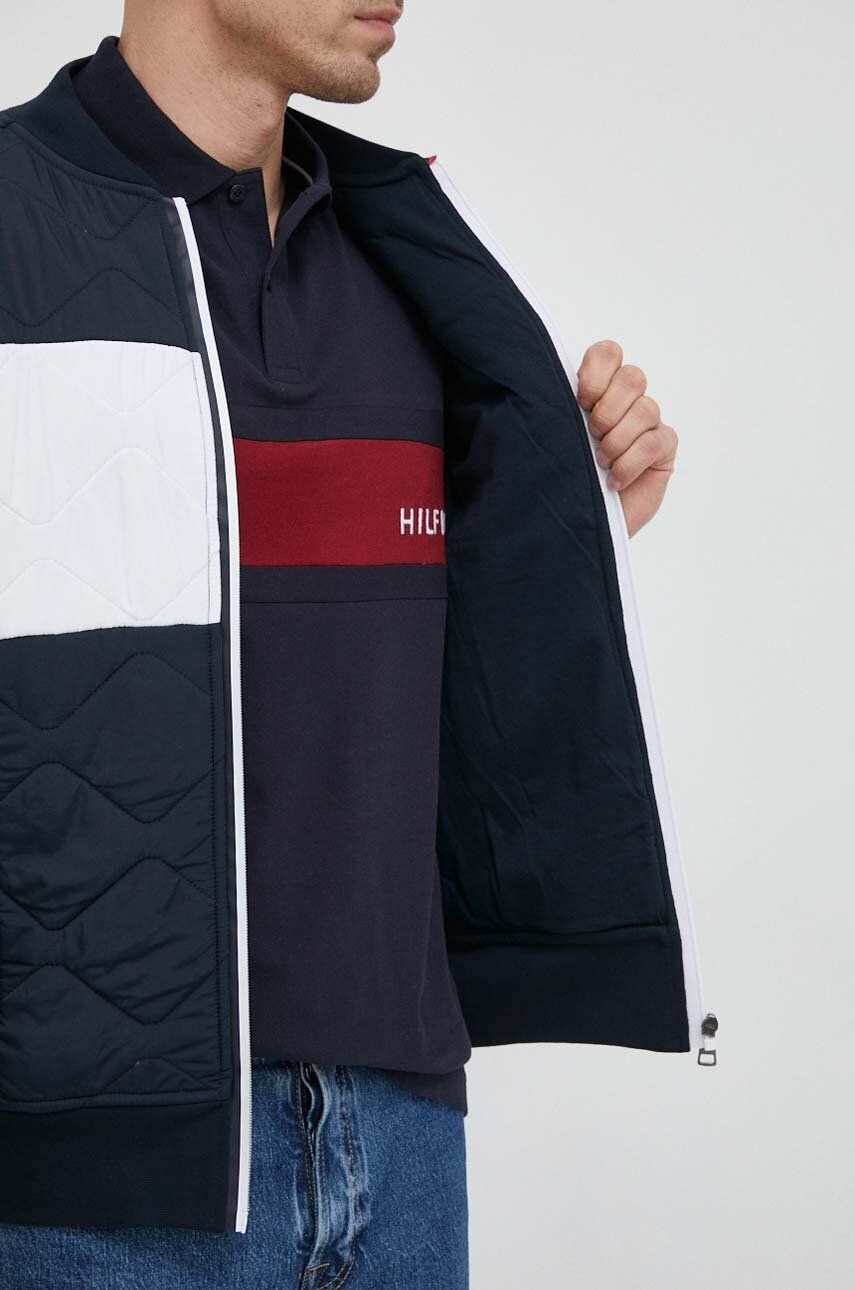 Tommy Hilfiger Bunda pánská tmavomodrá barva přechodná - Pepit.cz