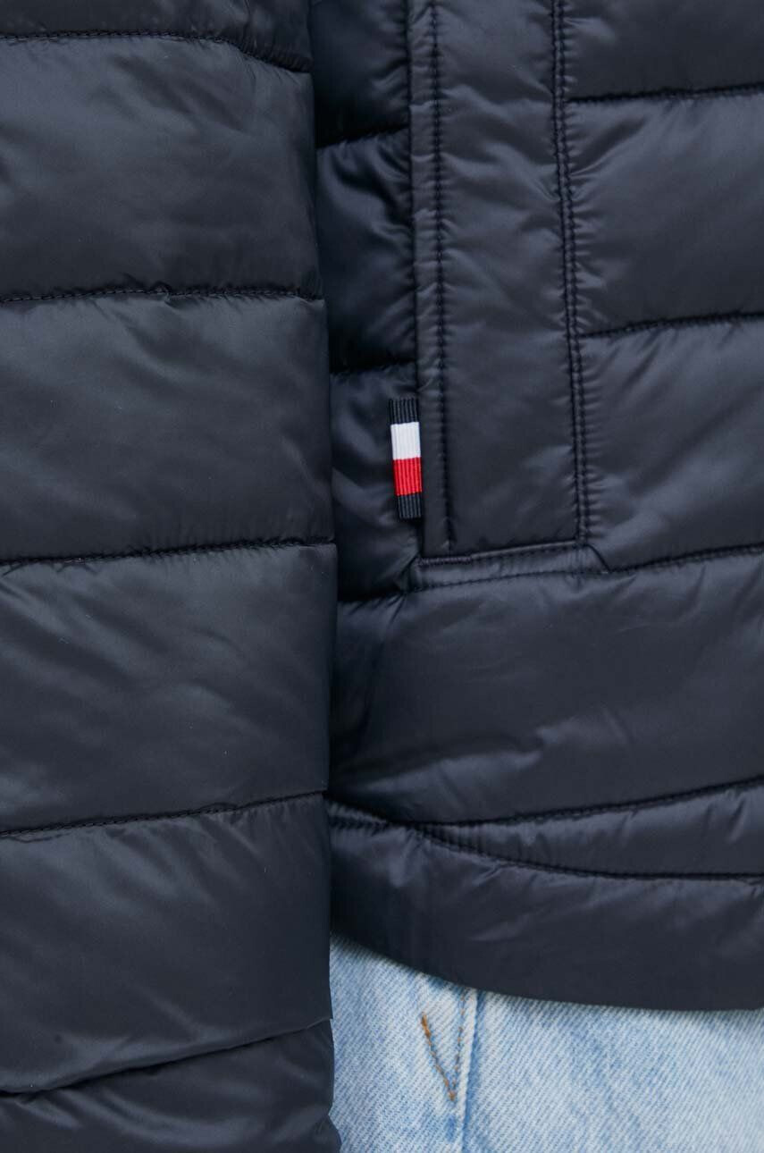 Tommy Hilfiger Bunda pánská tmavomodrá barva přechodná - Pepit.cz