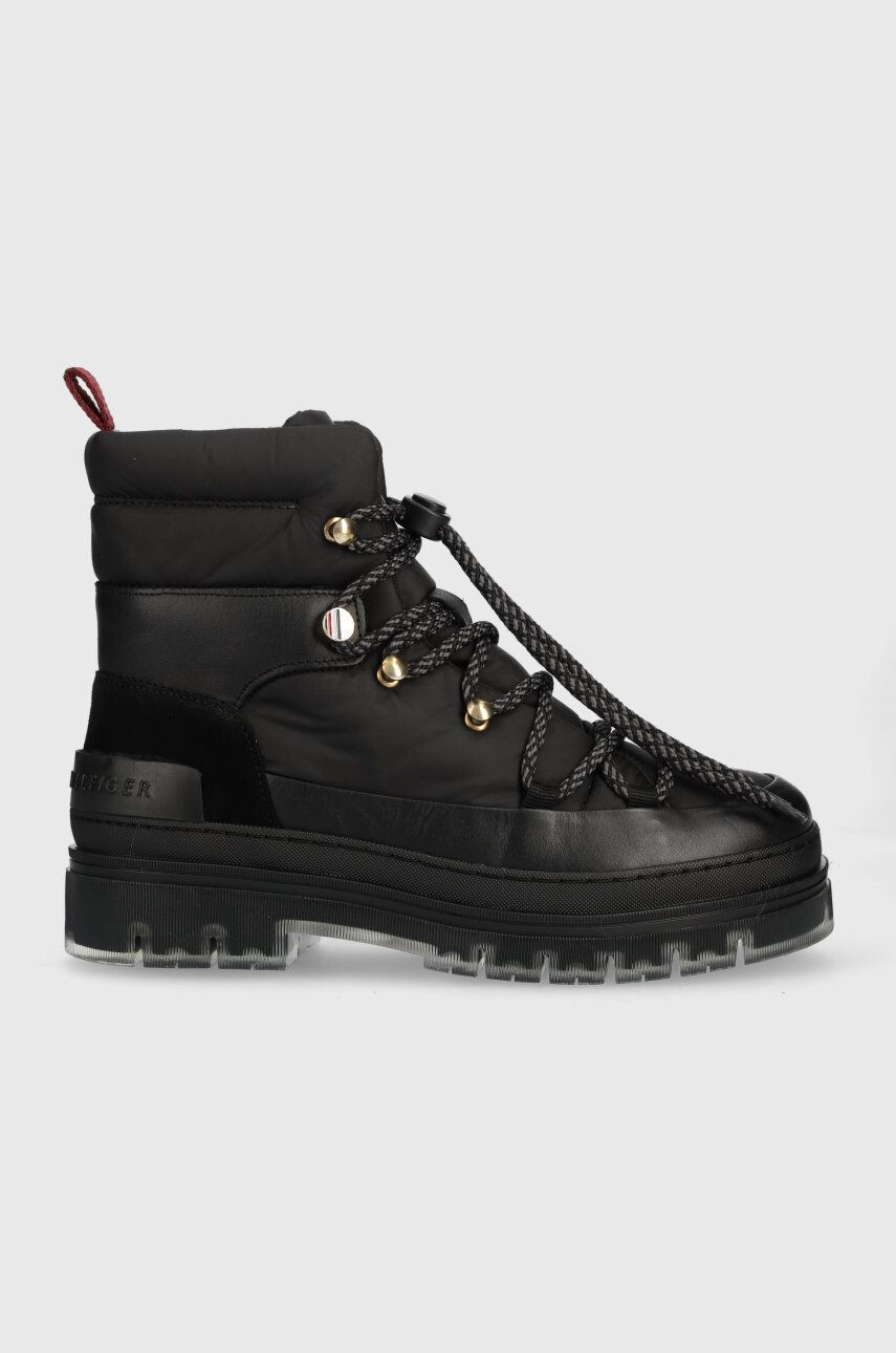 Tommy Hilfiger Farmářky Laced Outdoor Boot dámské černá barva na platformě lehce zateplené - Pepit.cz