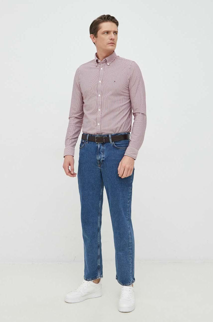 Tommy Hilfiger Košile pánská vínová barva slim s límečkem button-down - Pepit.cz