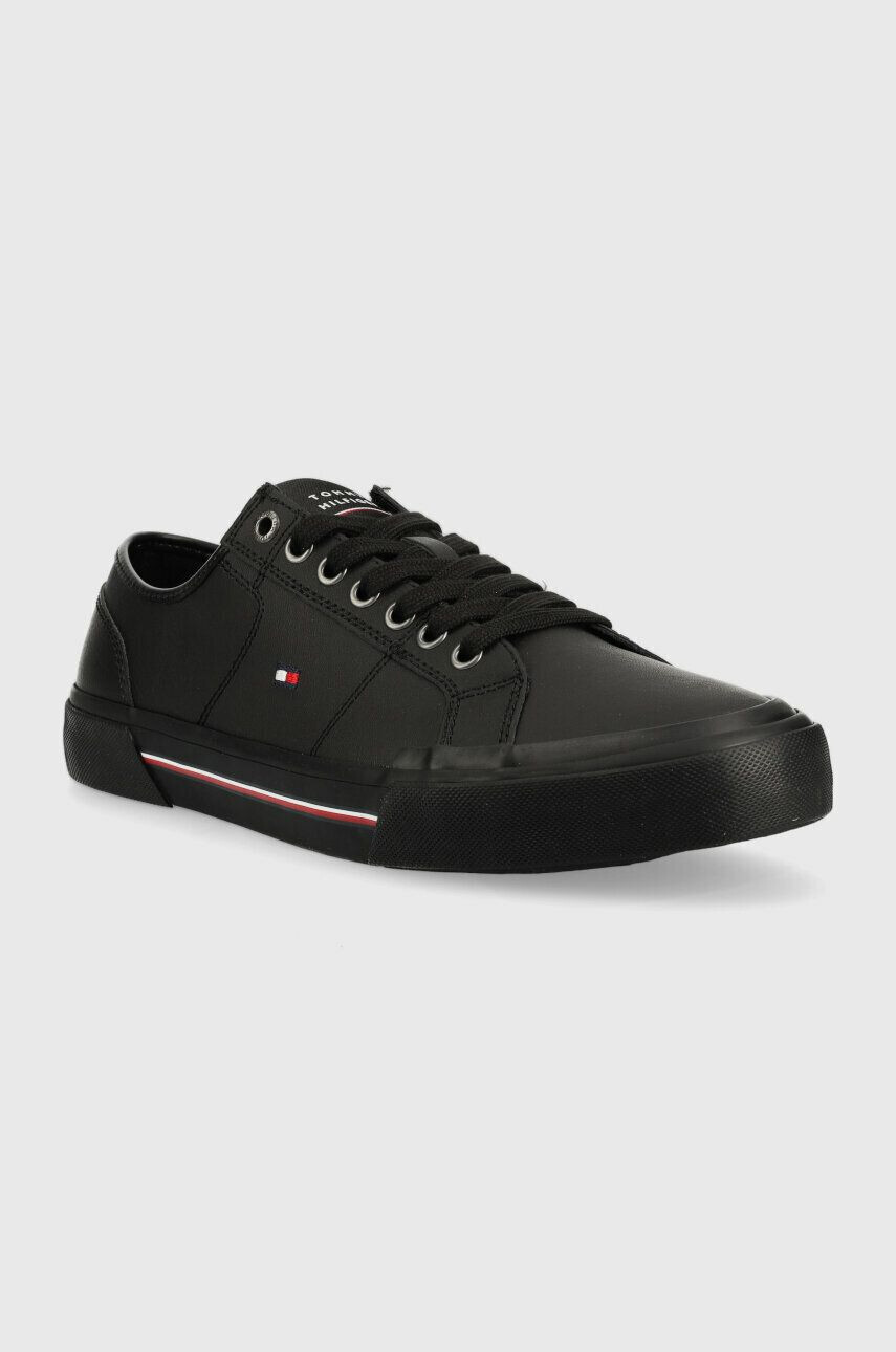 Tommy Hilfiger Kožené tenisky CORE CORPORATE VULC LEATHER pánské černá barva FM0FM04561 - Pepit.cz