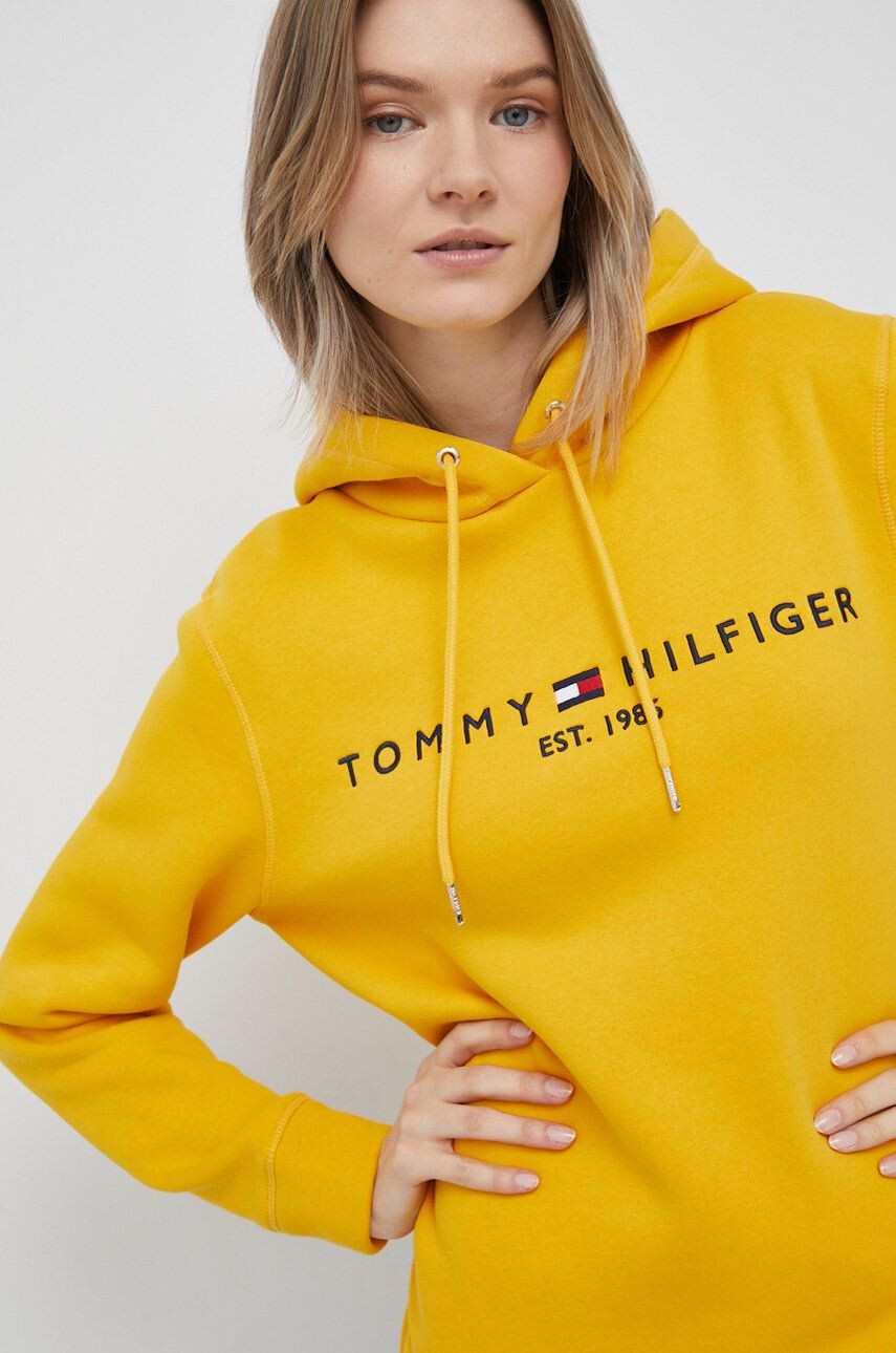 Tommy Hilfiger Mikina dámská žlutá barva s kapucí s aplikací - Pepit.cz