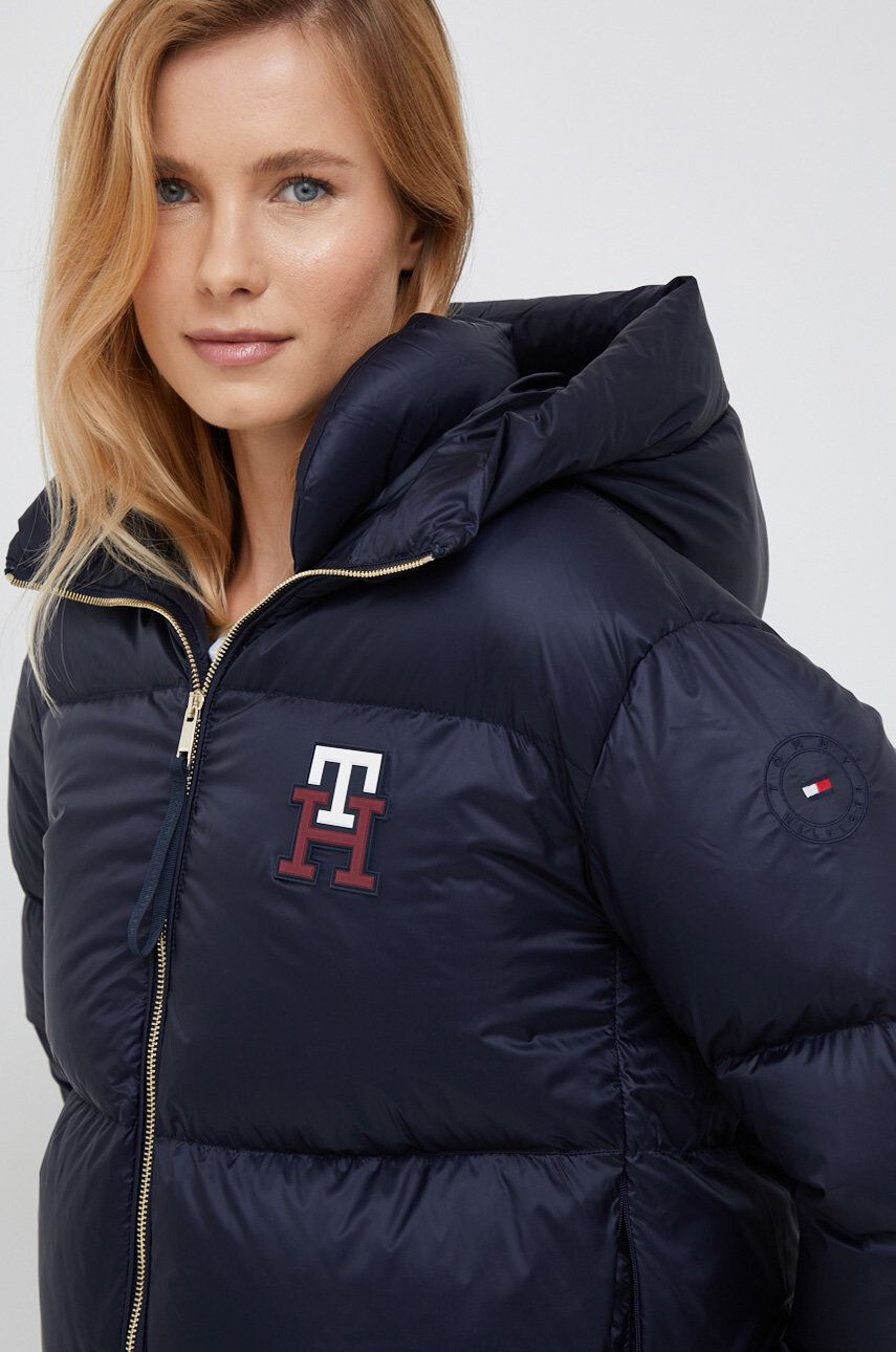 Tommy Hilfiger Péřová bunda dámská tmavomodrá barva zimní - Pepit.cz