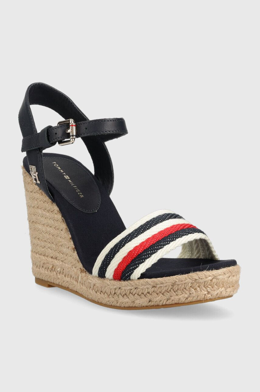 Tommy Hilfiger Sandály CORPORATE WEDGE dámské tmavomodrá barva na klínku FW0FW07086 - Pepit.cz