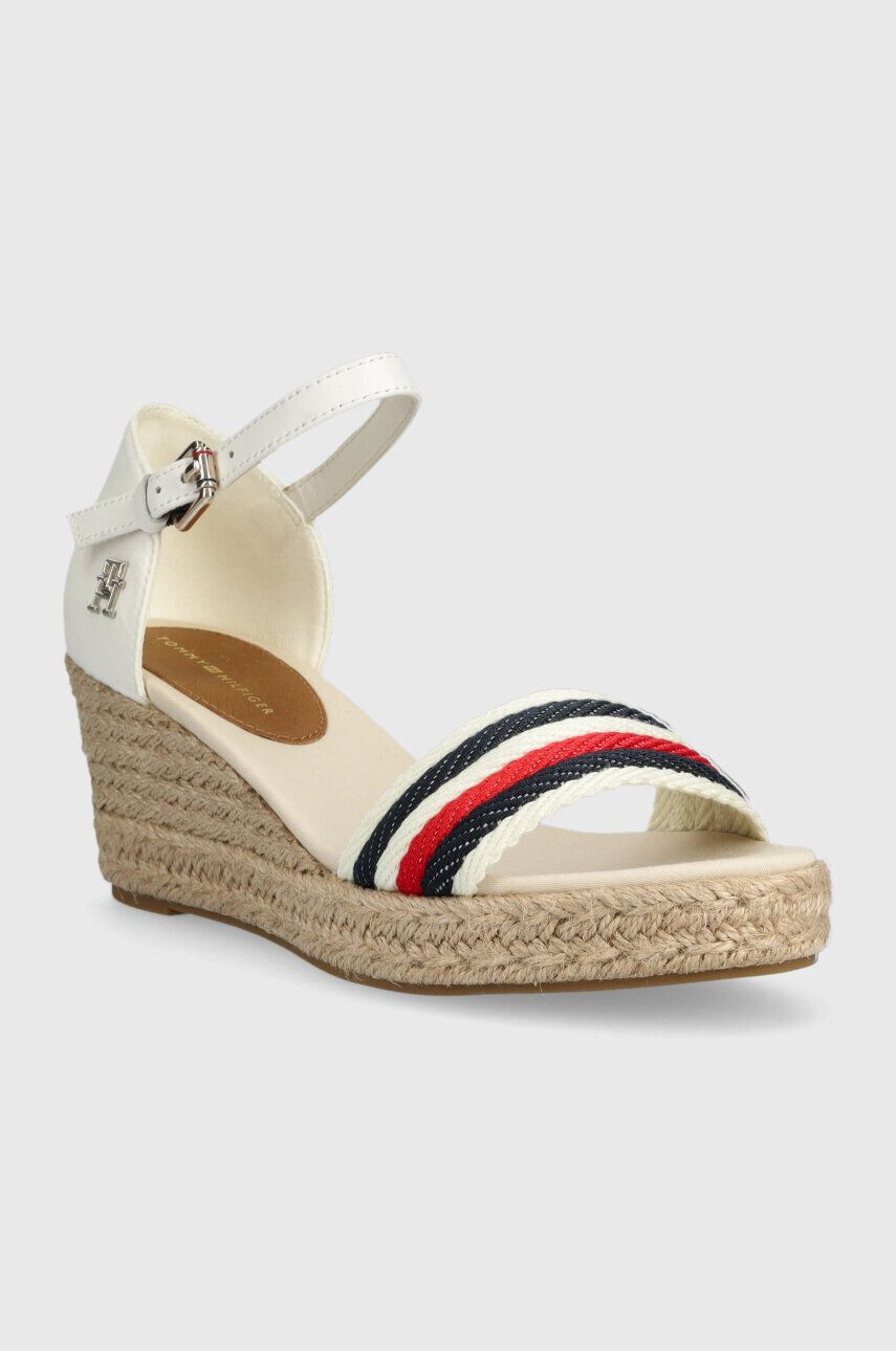 Tommy Hilfiger Sandály MID WEDGE CORPORATE dámské bílá barva na klínku - Pepit.cz