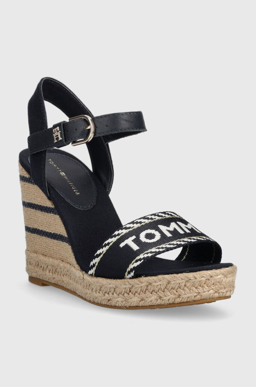 Tommy Hilfiger Sandály SEASONAL WEBBING WEDGE dámské tmavomodrá barva na platformě FW0FW07088 - Pepit.cz