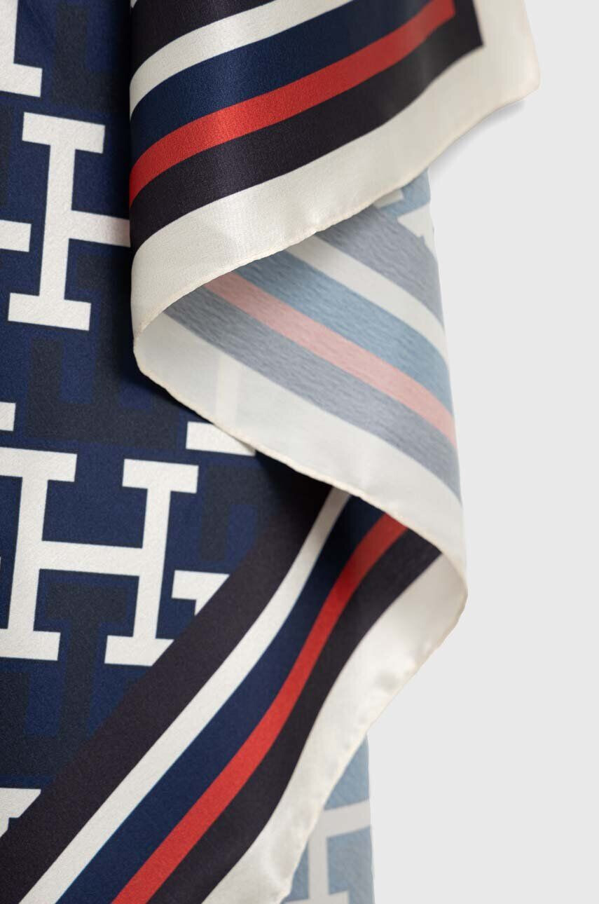 Tommy Hilfiger Šátek tmavomodrá barva vzorovaný - Pepit.cz