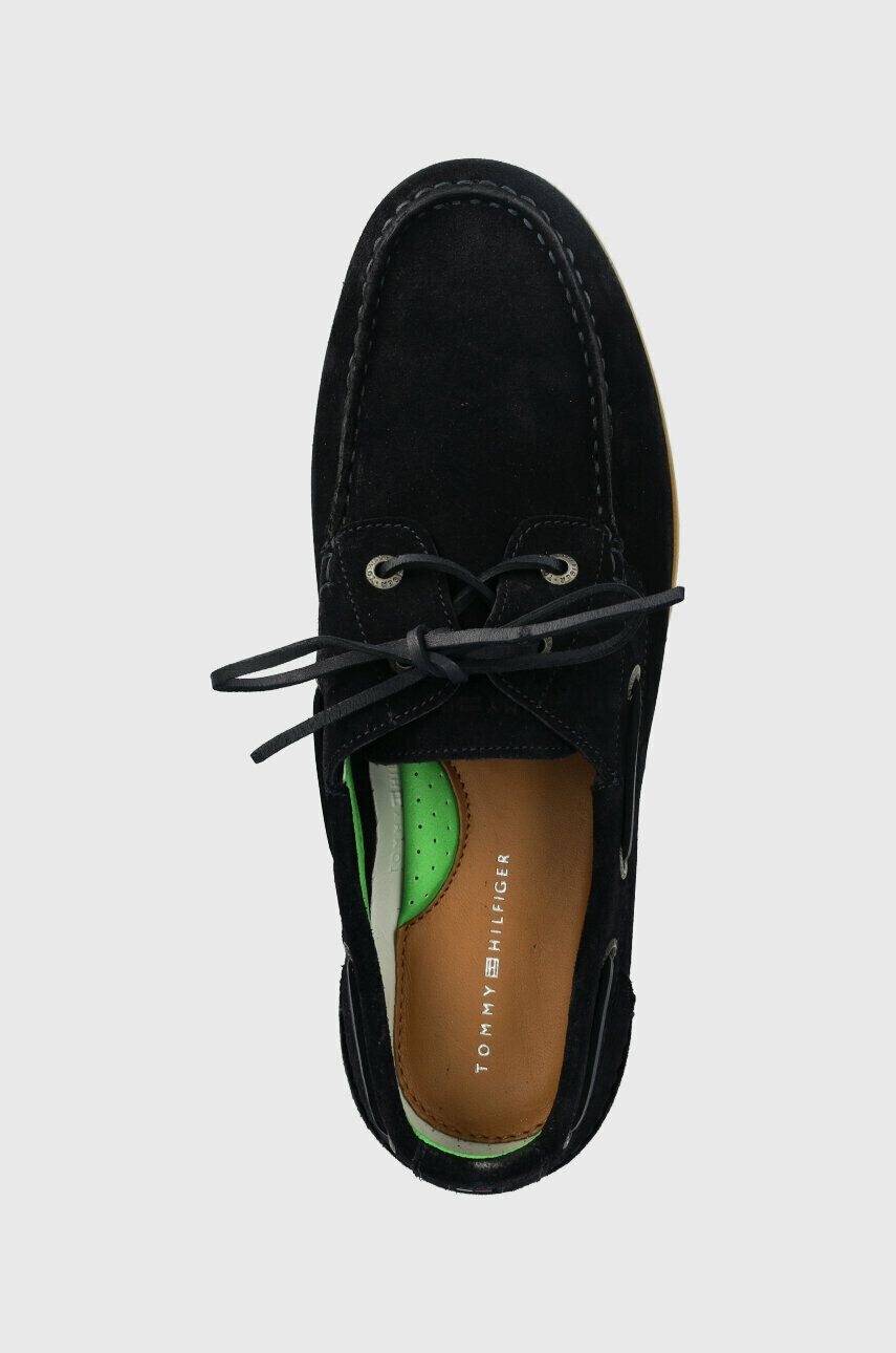 Tommy Hilfiger Semišové mokasíny TH BOAT SHOE CORE SUEDE pánské tmavomodrá barva FM0FM04505 - Pepit.cz