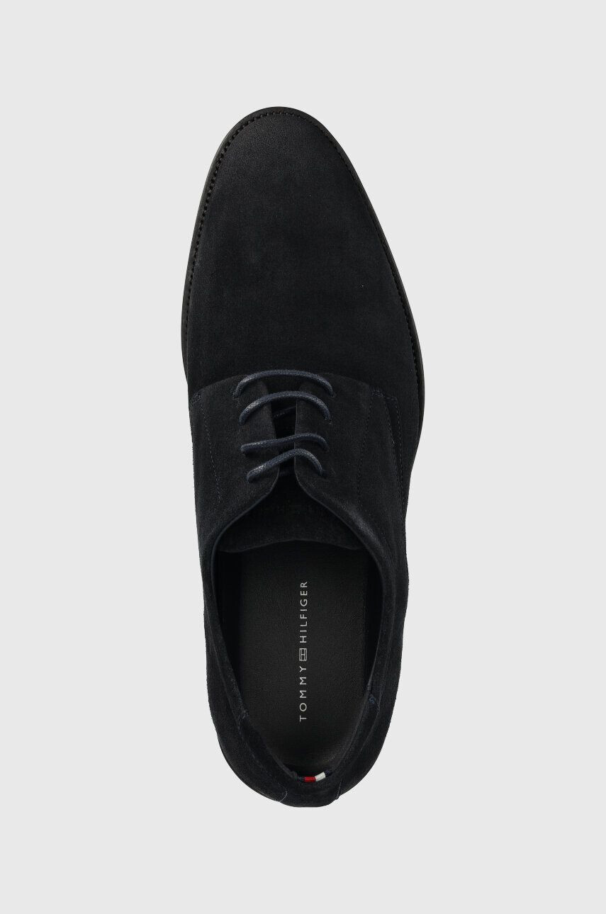 Tommy Hilfiger Semišové polobotky CORPORATE HILFIGER SUEDE SHOE pánské tmavomodrá barva FM0FM04434 - Pepit.cz