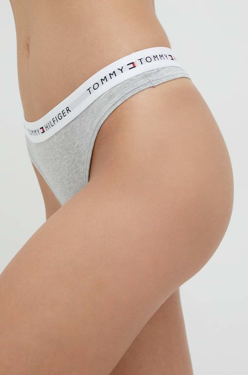 Tommy Hilfiger Tanga černá barva - Pepit.cz