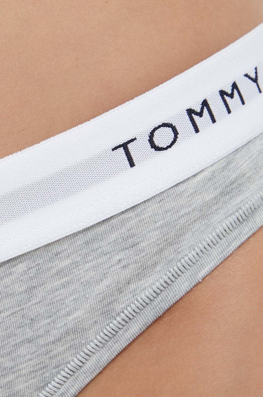 Tommy Hilfiger Tanga černá barva - Pepit.cz