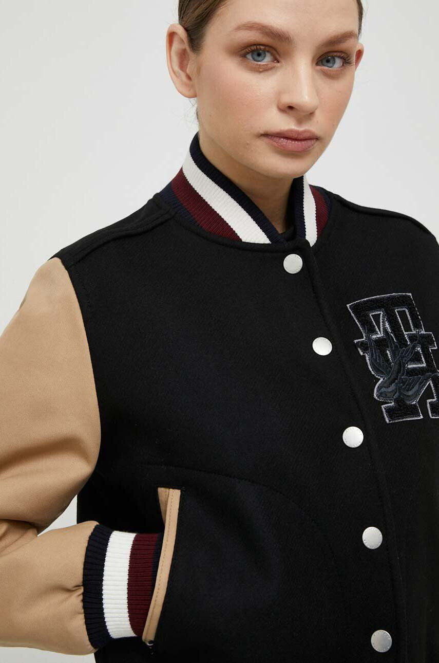 Tommy Hilfiger Vlněná bomber bunda černá barva přechodná - Pepit.cz