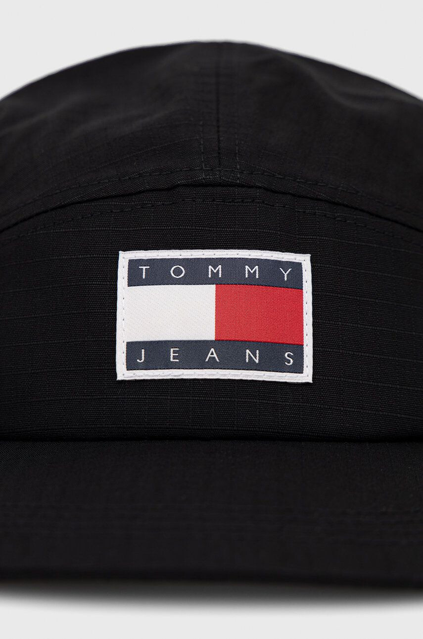 Tommy Jeans Bavlněná čepice černá barva s aplikací - Pepit.cz