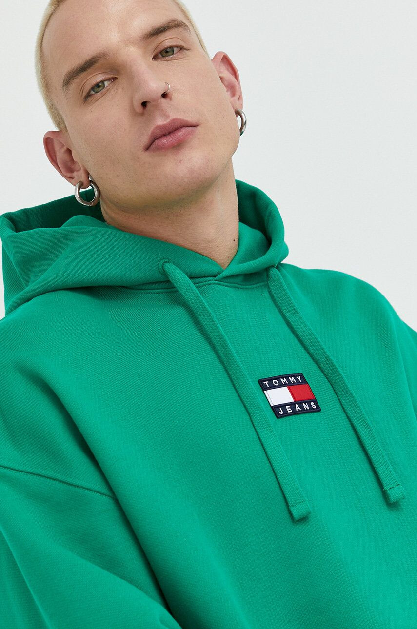 Tommy Jeans Bavlněná mikina pánská zelená barva s kapucí s aplikací - Pepit.cz