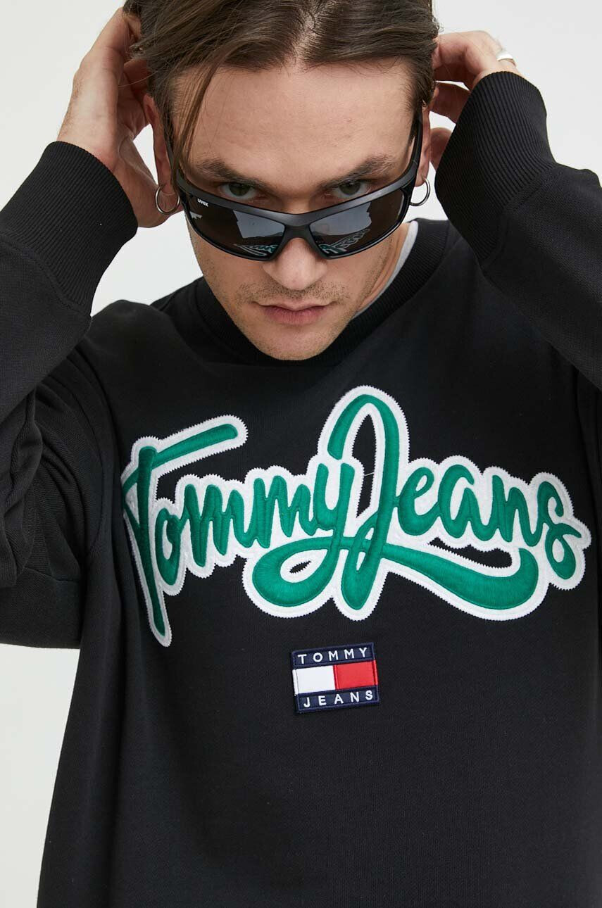 Tommy Jeans Bavlněná mikina pánská černá barva s aplikací - Pepit.cz