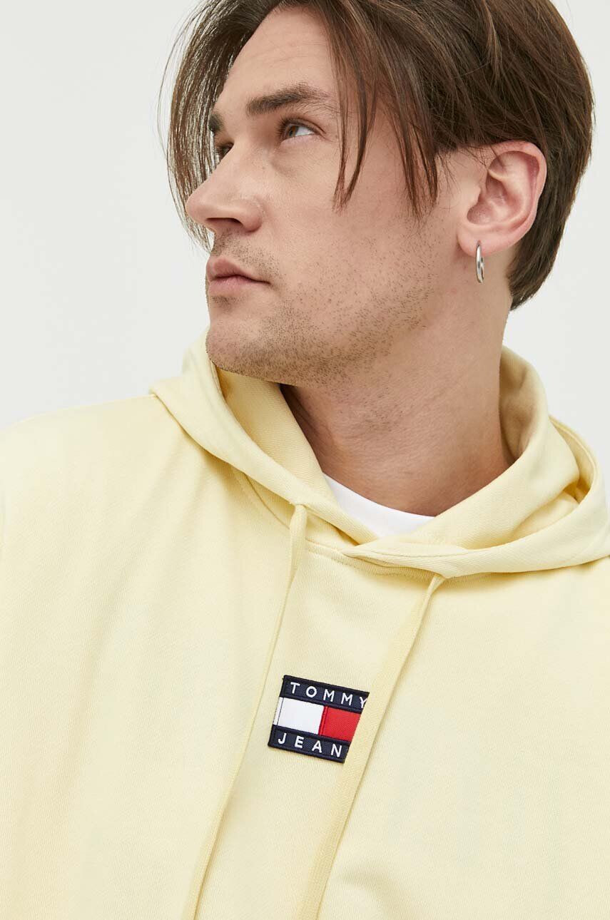 Tommy Jeans Bavlněná mikina pánská žlutá barva s kapucí s aplikací - Pepit.cz