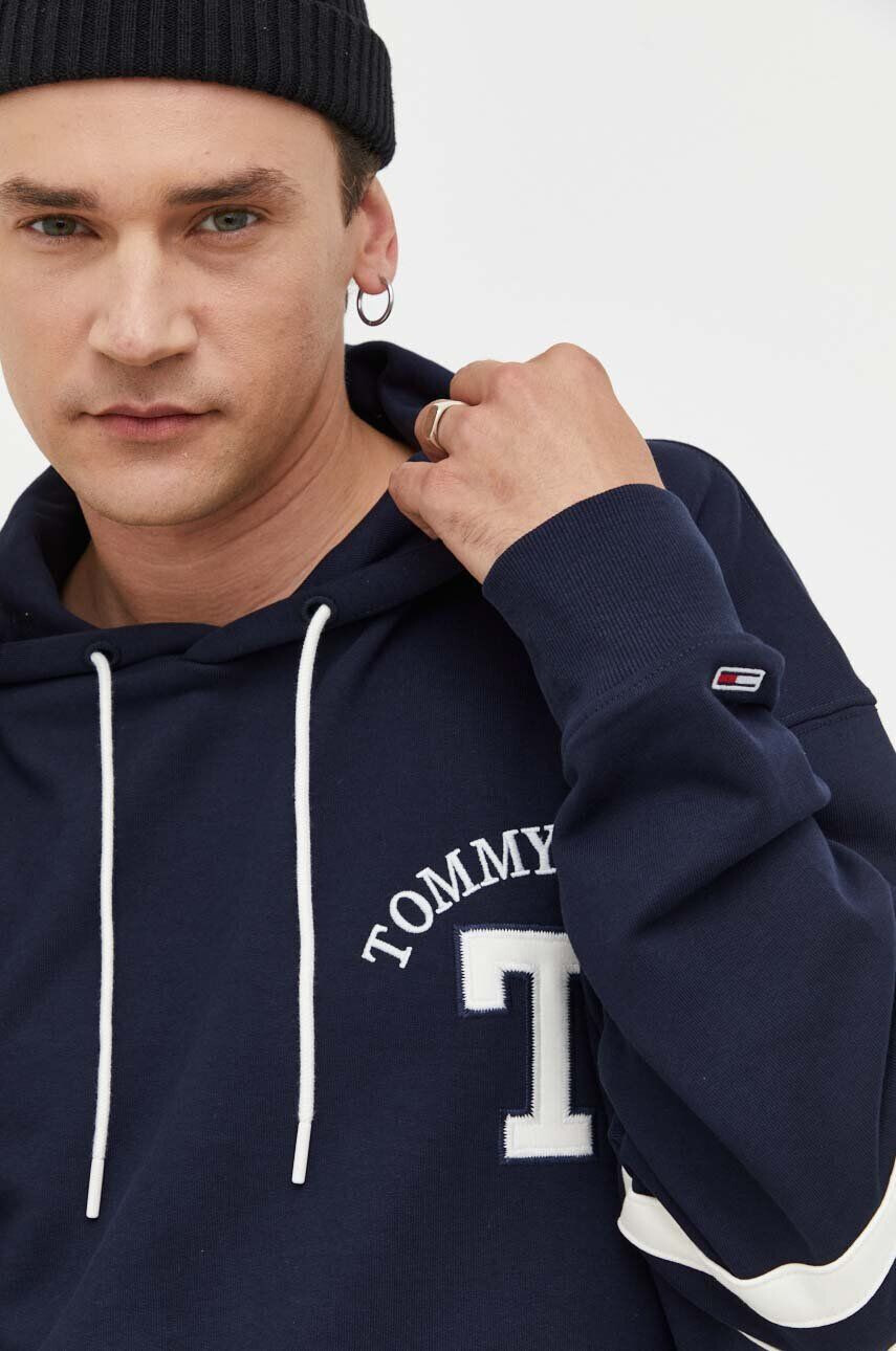 Tommy Jeans Bavlněná mikina pánská tmavomodrá barva s kapucí s aplikací - Pepit.cz