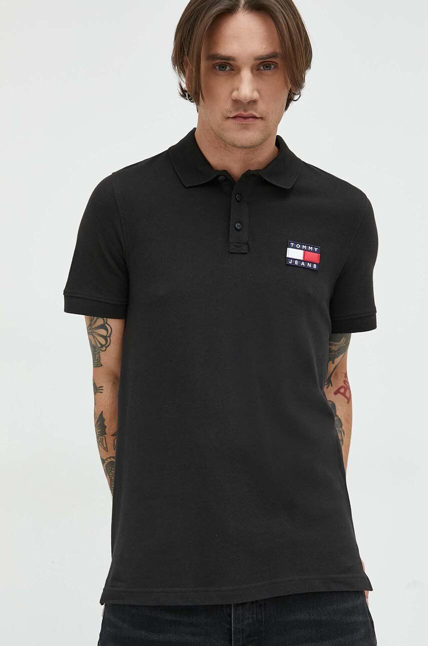 Tommy Jeans Bavlněné polo tričko černá barva s aplikací - Pepit.cz