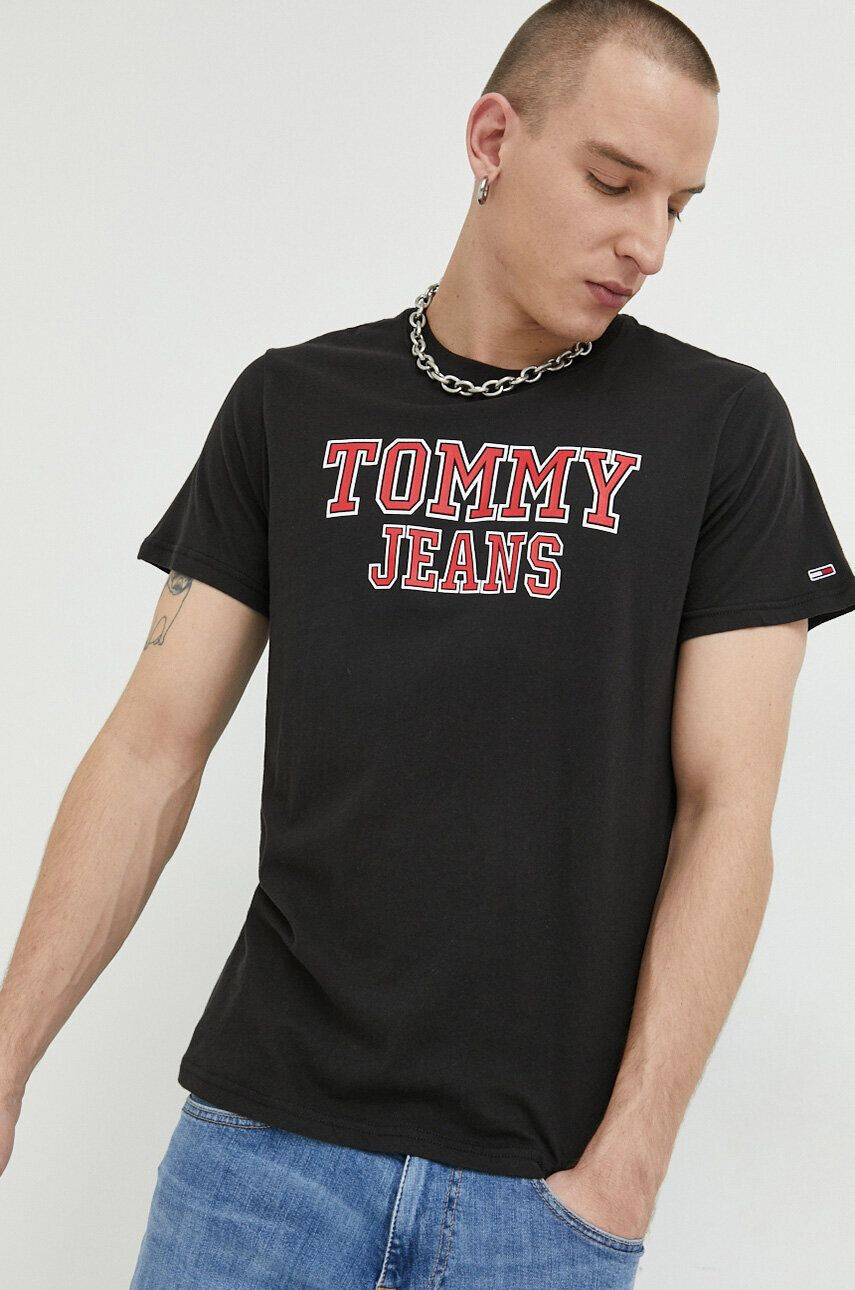 Tommy Jeans Bavlněné tričko černá barva s potiskem - Pepit.cz