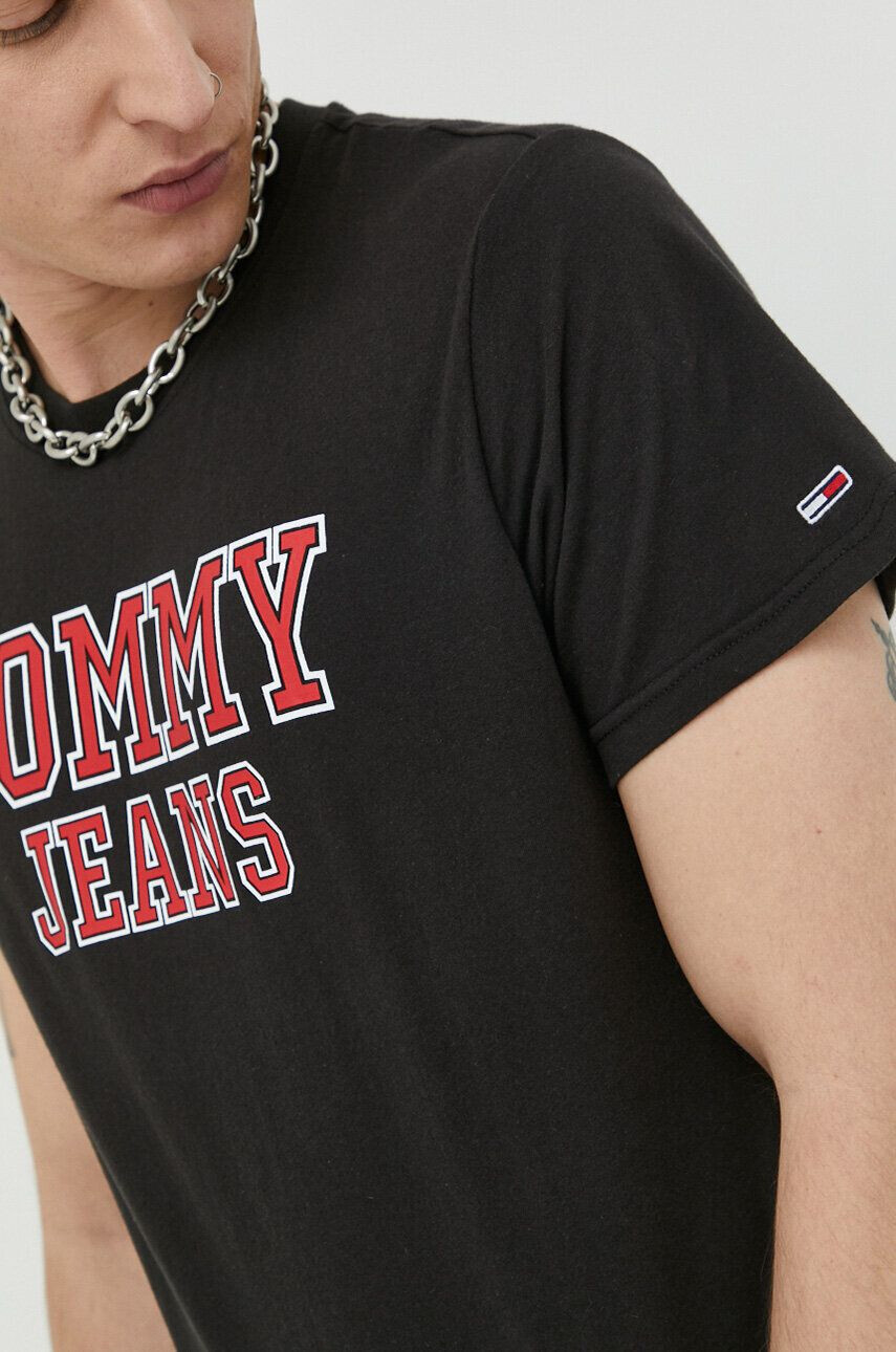 Tommy Jeans Bavlněné tričko černá barva s potiskem - Pepit.cz