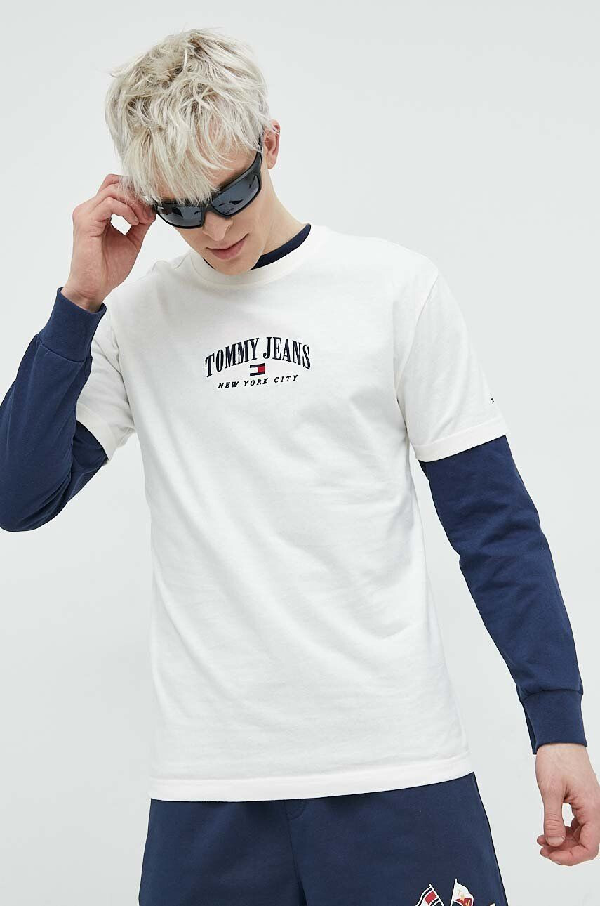 Tommy Jeans Bavlněné tričko bílá barva s aplikací - Pepit.cz