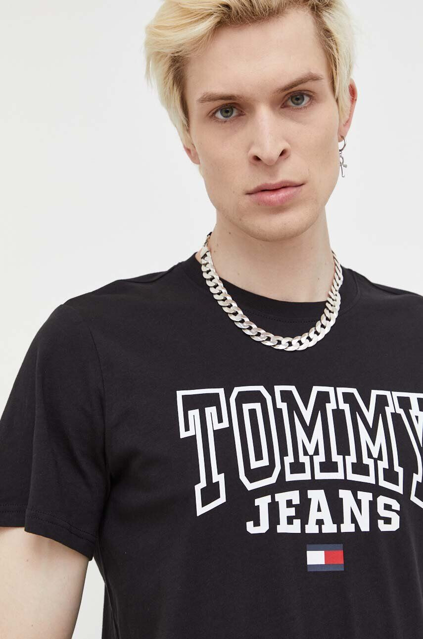 Tommy Jeans Bavlněné tričko černá barva s potiskem - Pepit.cz