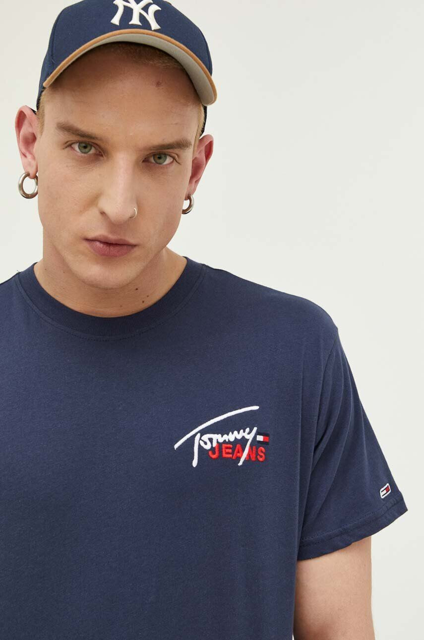 Tommy Jeans Bavlněné tričko šedá barva s aplikací - Pepit.cz