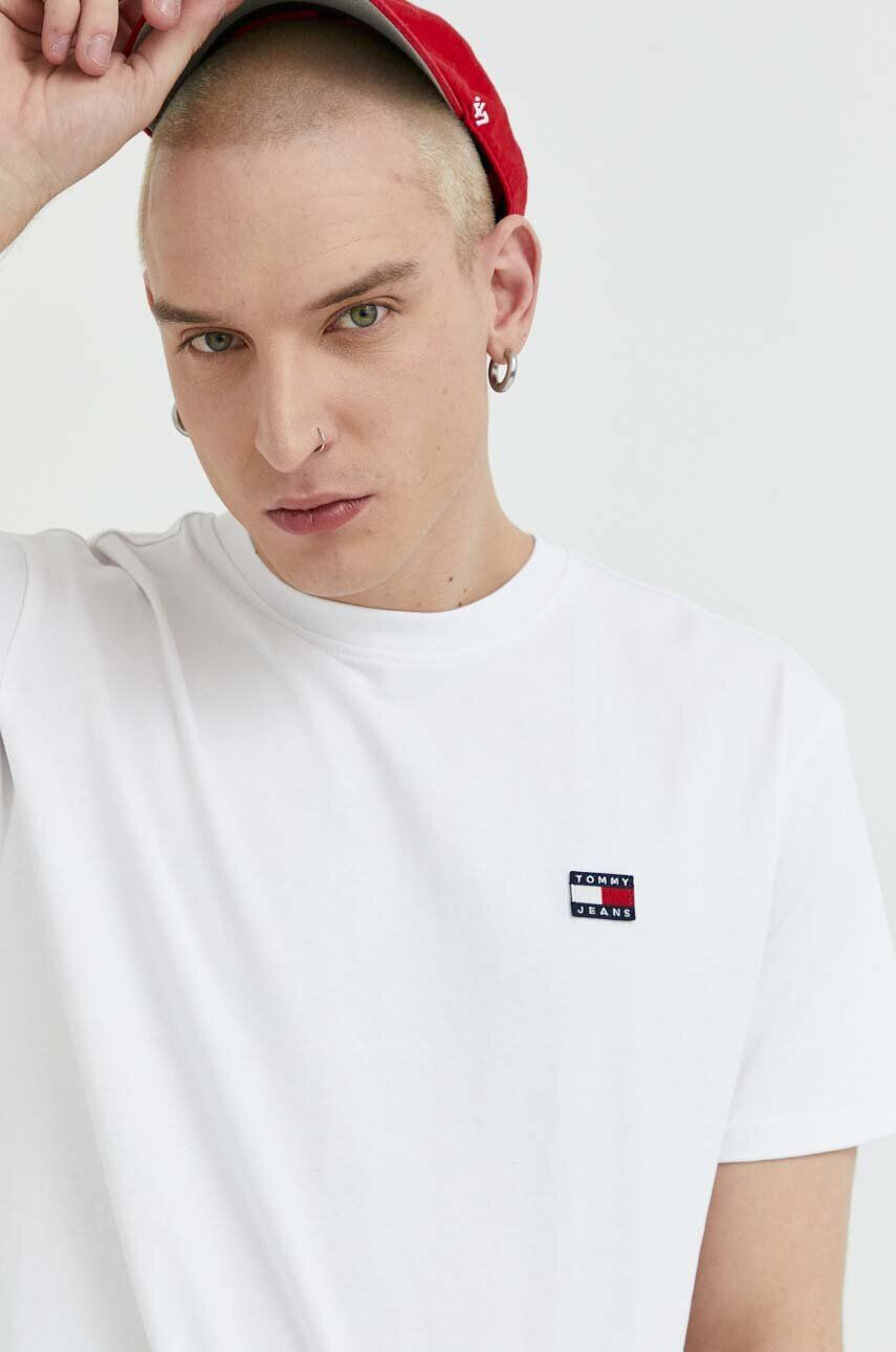 Tommy Jeans Bavlněné tričko béžová barva s potiskem - Pepit.cz