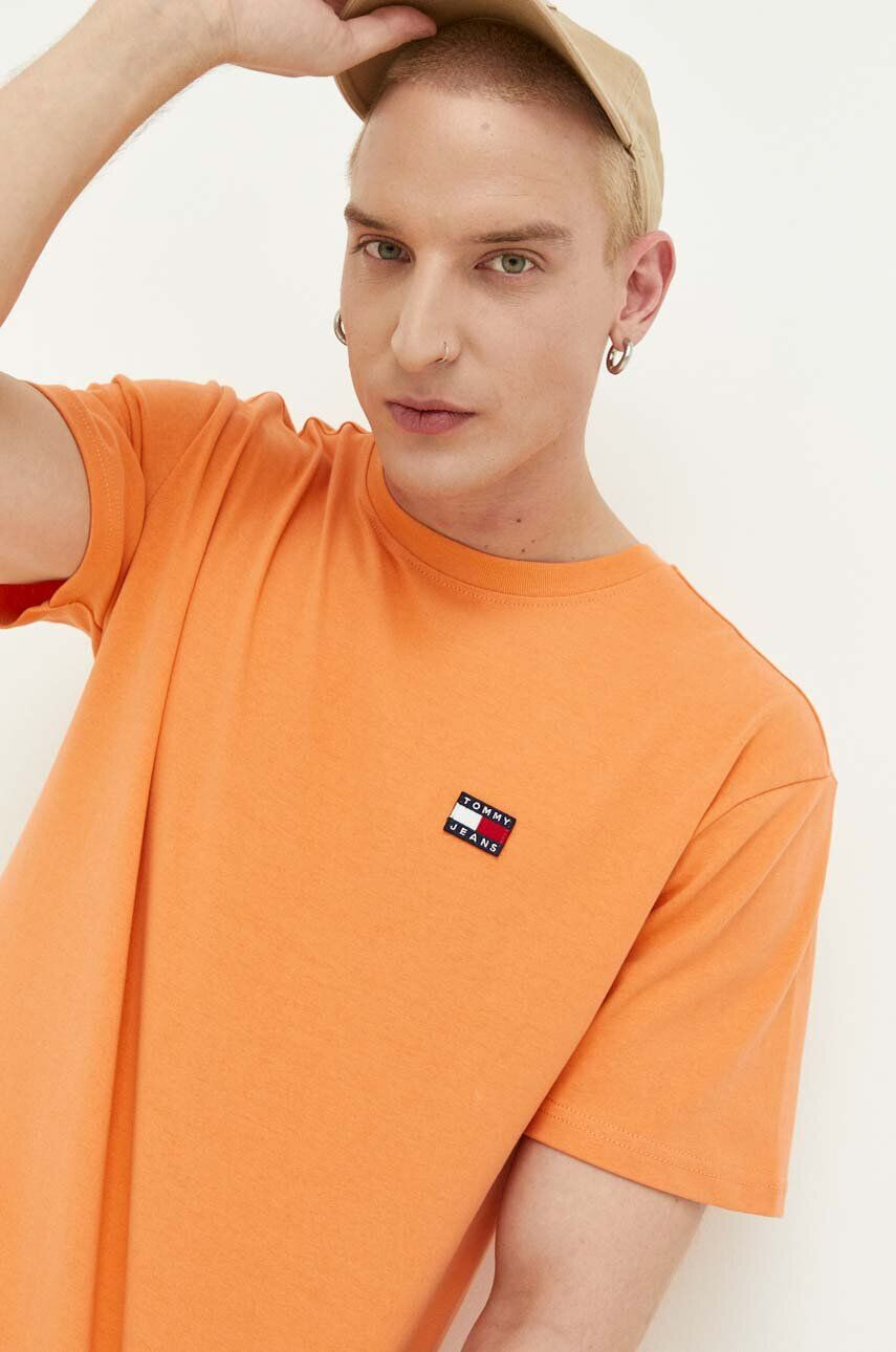 Tommy Jeans Bavlněné tričko bílá barva s aplikací - Pepit.cz