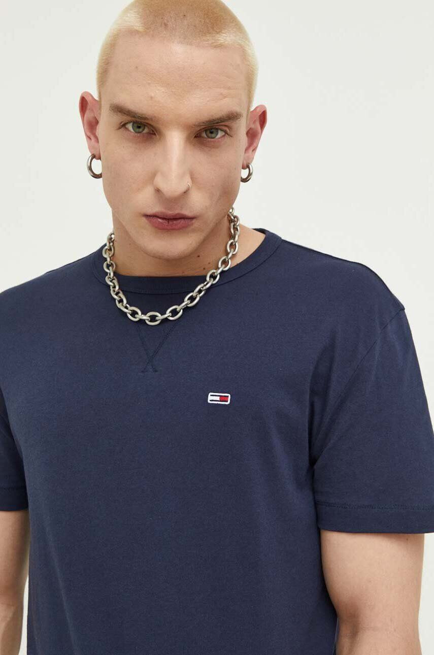 Tommy Jeans Bavlněné tričko tmavomodrá barva s aplikací - Pepit.cz