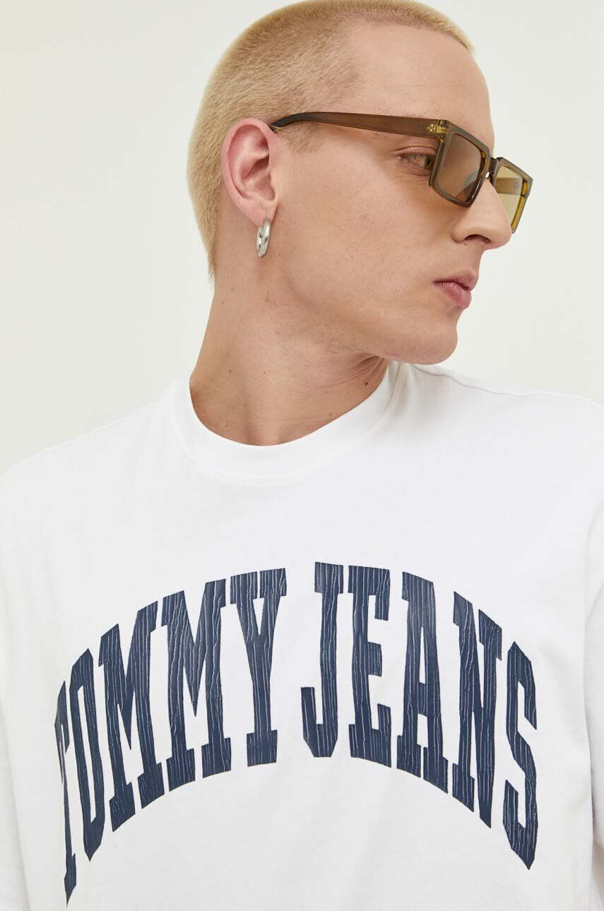 Tommy Jeans Bavlněné tričko bílá barva s potiskem - Pepit.cz