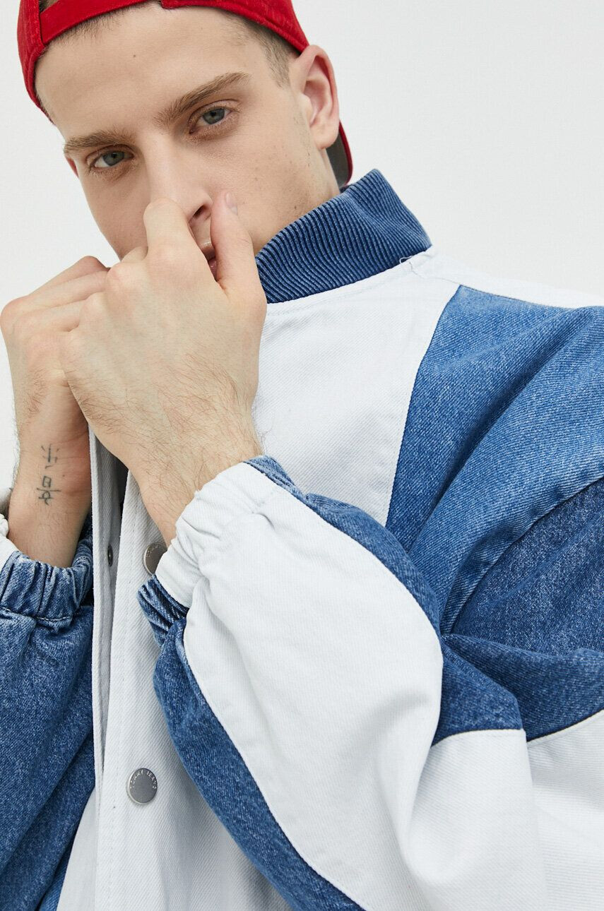 Tommy Jeans Bomber bunda zelená barva přechodná oversize - Pepit.cz